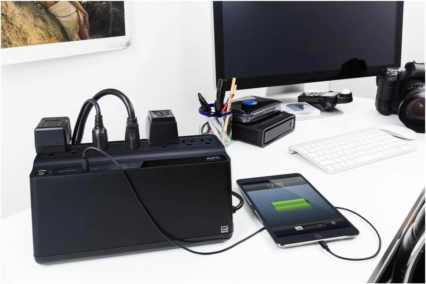 APC 600VA UPS Battery Backup & Surge Protector with USB Charger Port, Backup Battery Power Supply, BN600U1R (Renewed)