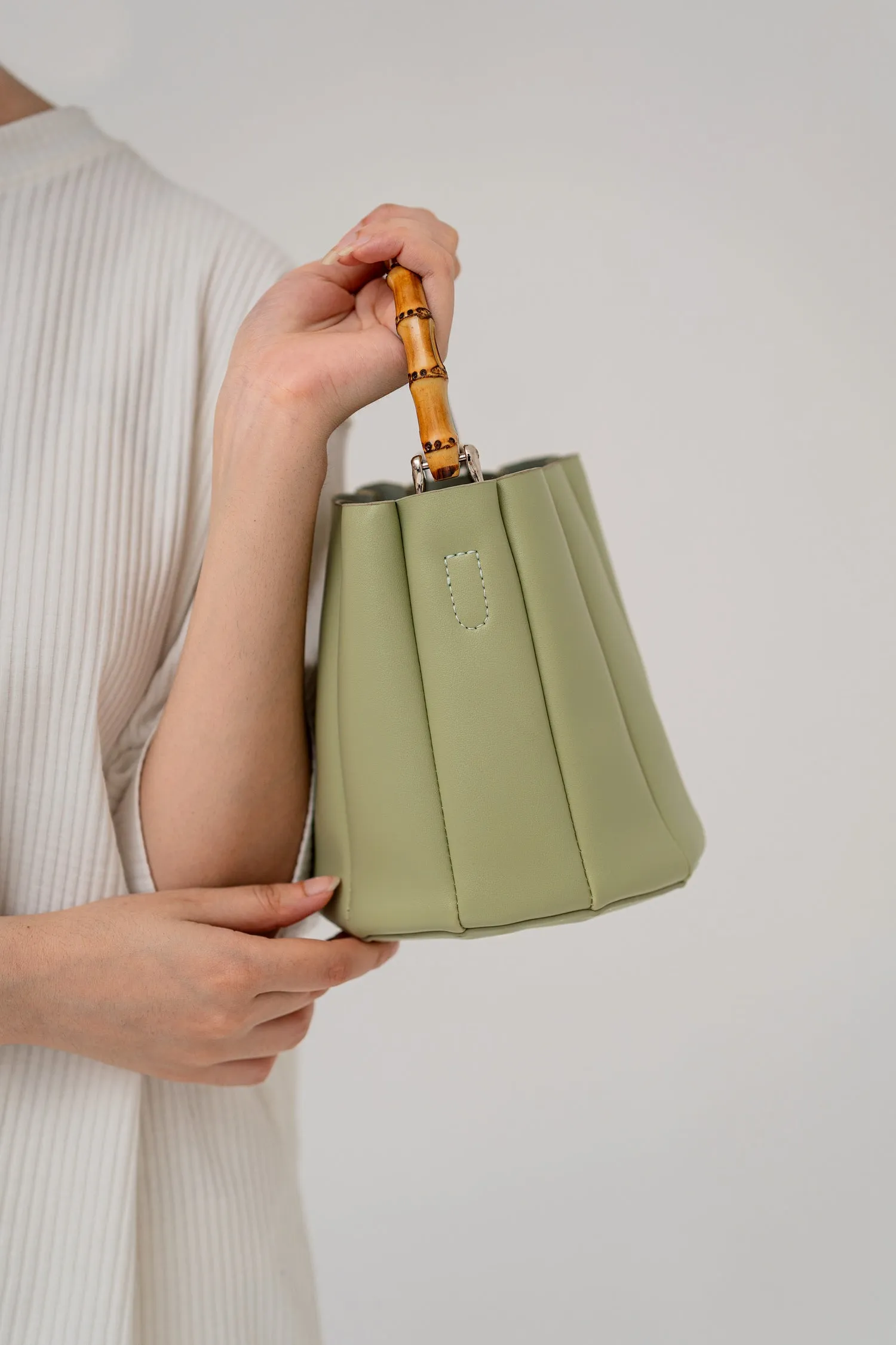 Bamboo Handle Bucket Bag