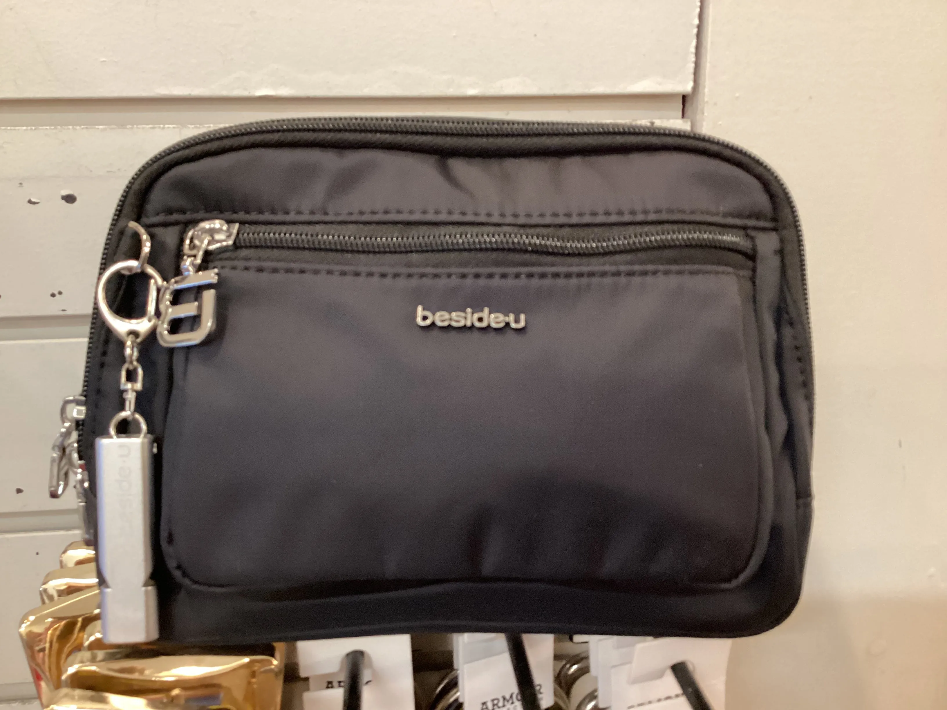 Beside U BLL2301 pledge waist bag