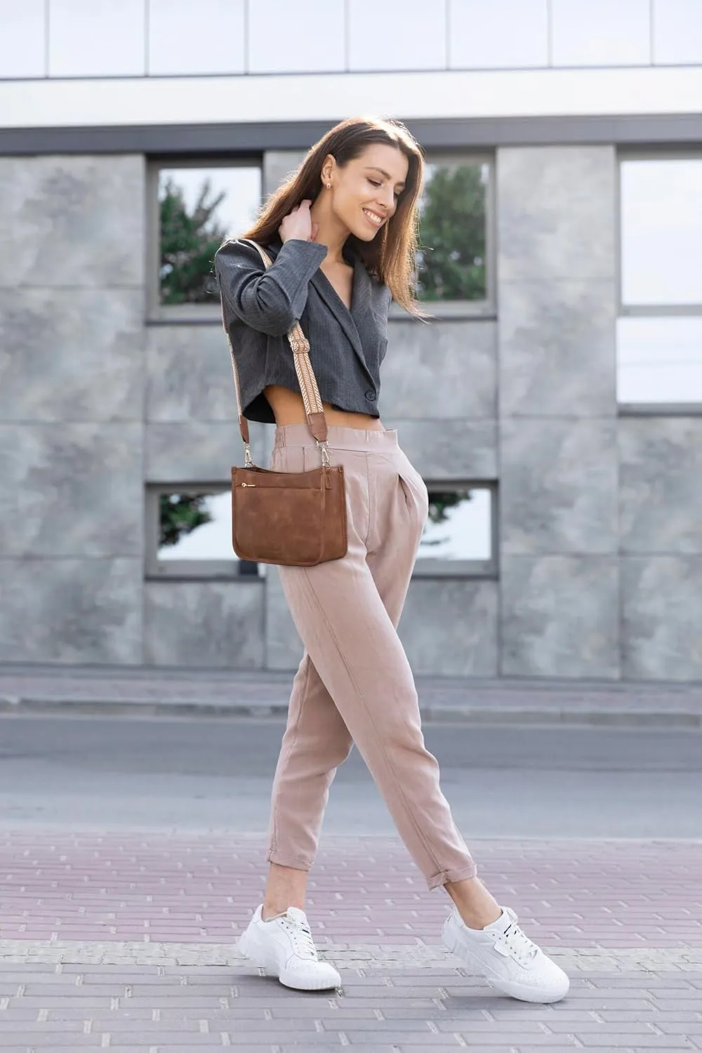 CHOLISS Crossbody Bags for Women Vegan Leather Shoulder Handbags Trendy Hobo Purses with Zip Pocket Adjustable Guitar Strap