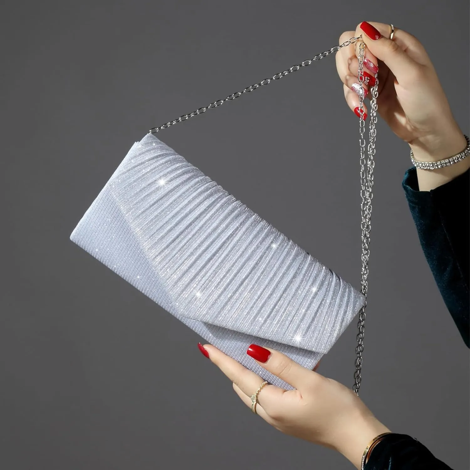 Clutch Purses for Women, Glitter Evening Bag with Chain Strap, Formal Pleated Design for Wedding, Cocktail, Party