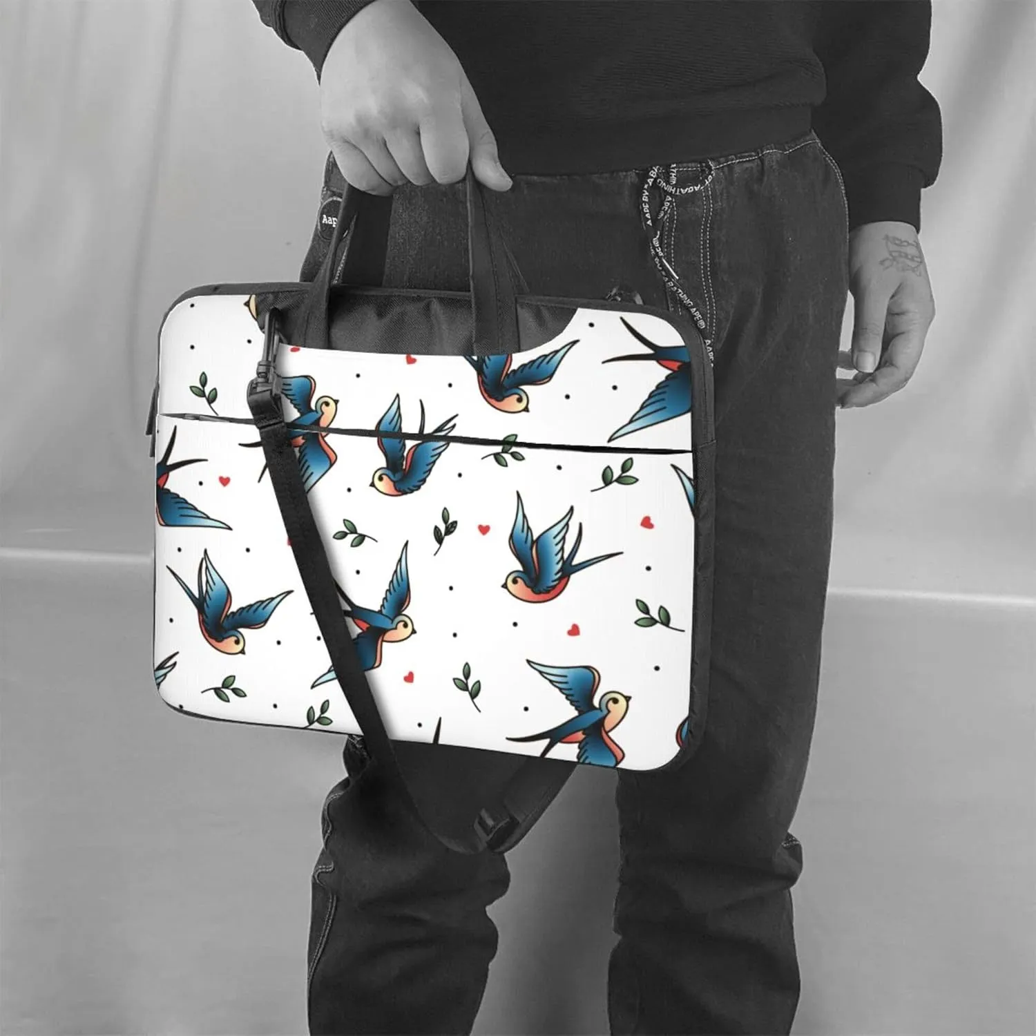 Colorful Paisley Black Bandana Laptop Shoulder Bag ​for Men Women, Computer Carrying Case Messenger Bag with Strap