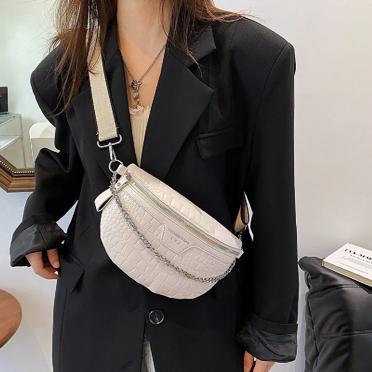 Crocodile Pattern Fanny Pack, Chain Decor Chest Bag, Wide Strap Crossbody Purses For Women