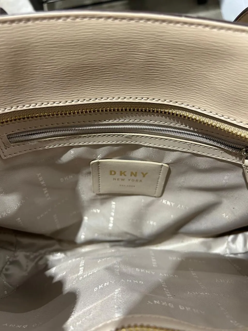 DKNY Tan Saffiano Leather Zippered Structured Tote Shoulder Bag Purse