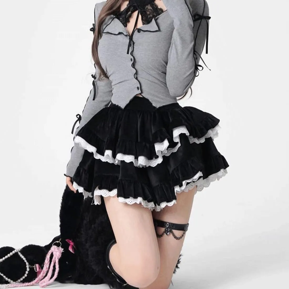Kawaii Lolita Harajuku Gothic Clothes Casual Style Elastic Waist Lace Trim Velvet Tiered Puffy Short Skirt