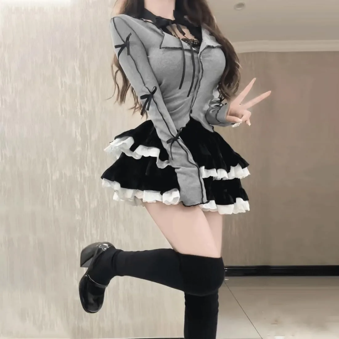 Kawaii Lolita Harajuku Gothic Clothes Casual Style Elastic Waist Lace Trim Velvet Tiered Puffy Short Skirt