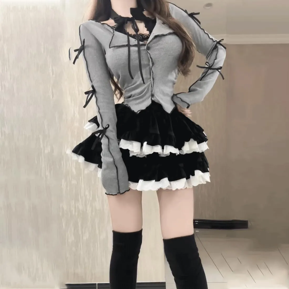 Kawaii Lolita Harajuku Gothic Clothes Casual Style Elastic Waist Lace Trim Velvet Tiered Puffy Short Skirt