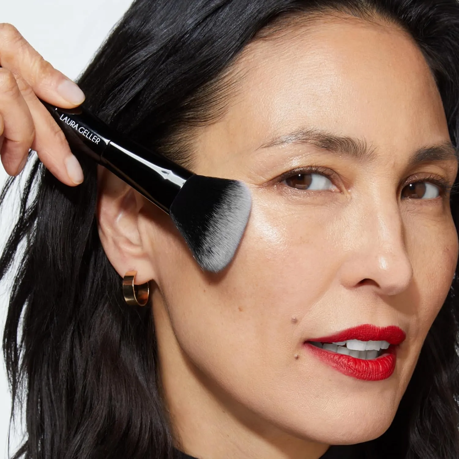 LAURA GELLER NEW YORK Angled Blush Brush with Black Wooden Handle & Dense Bristles for Makeup Application