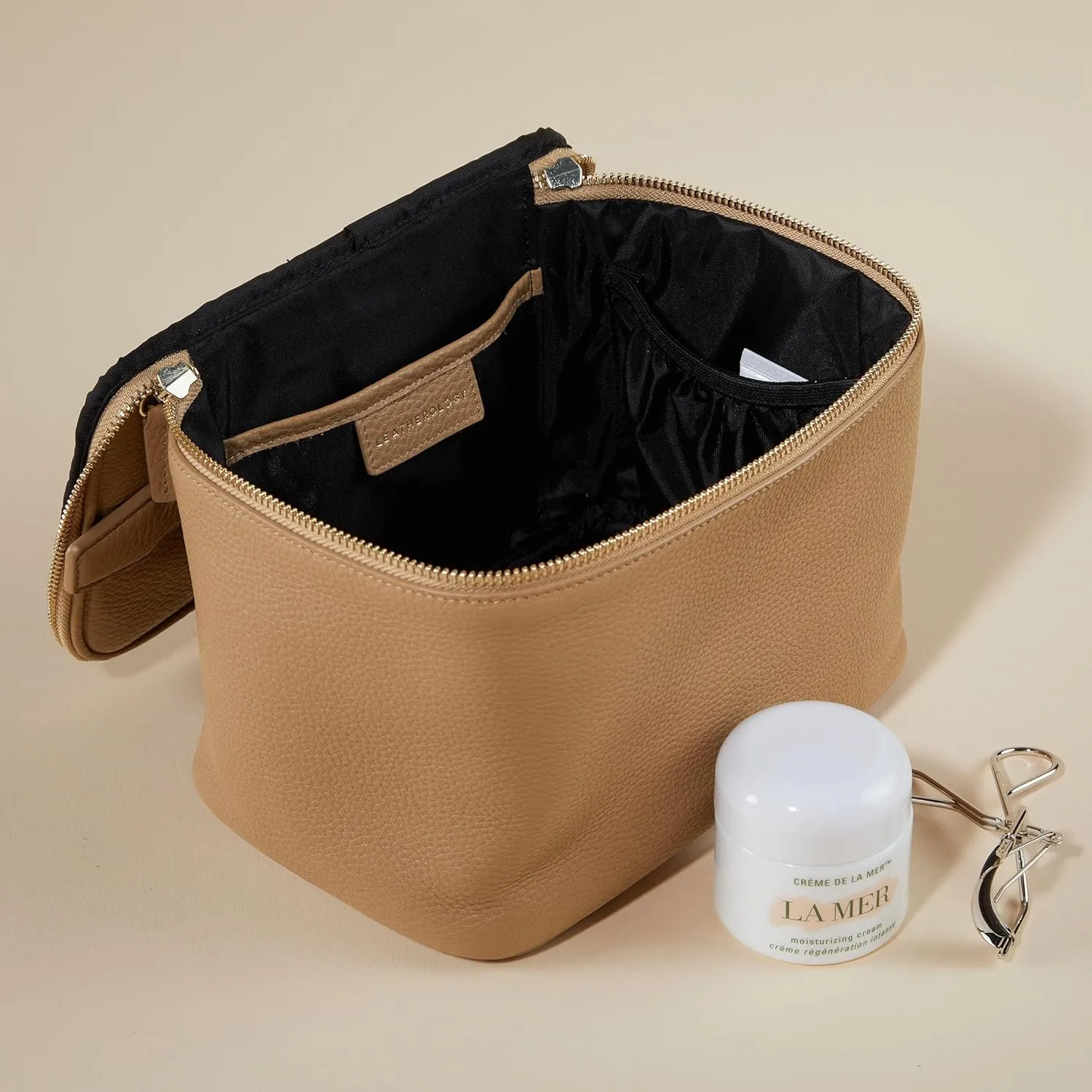 Leatherology Camel Leatherology Medium Train Case - Spacious design, Mesh pockets with Water-resistant Lining