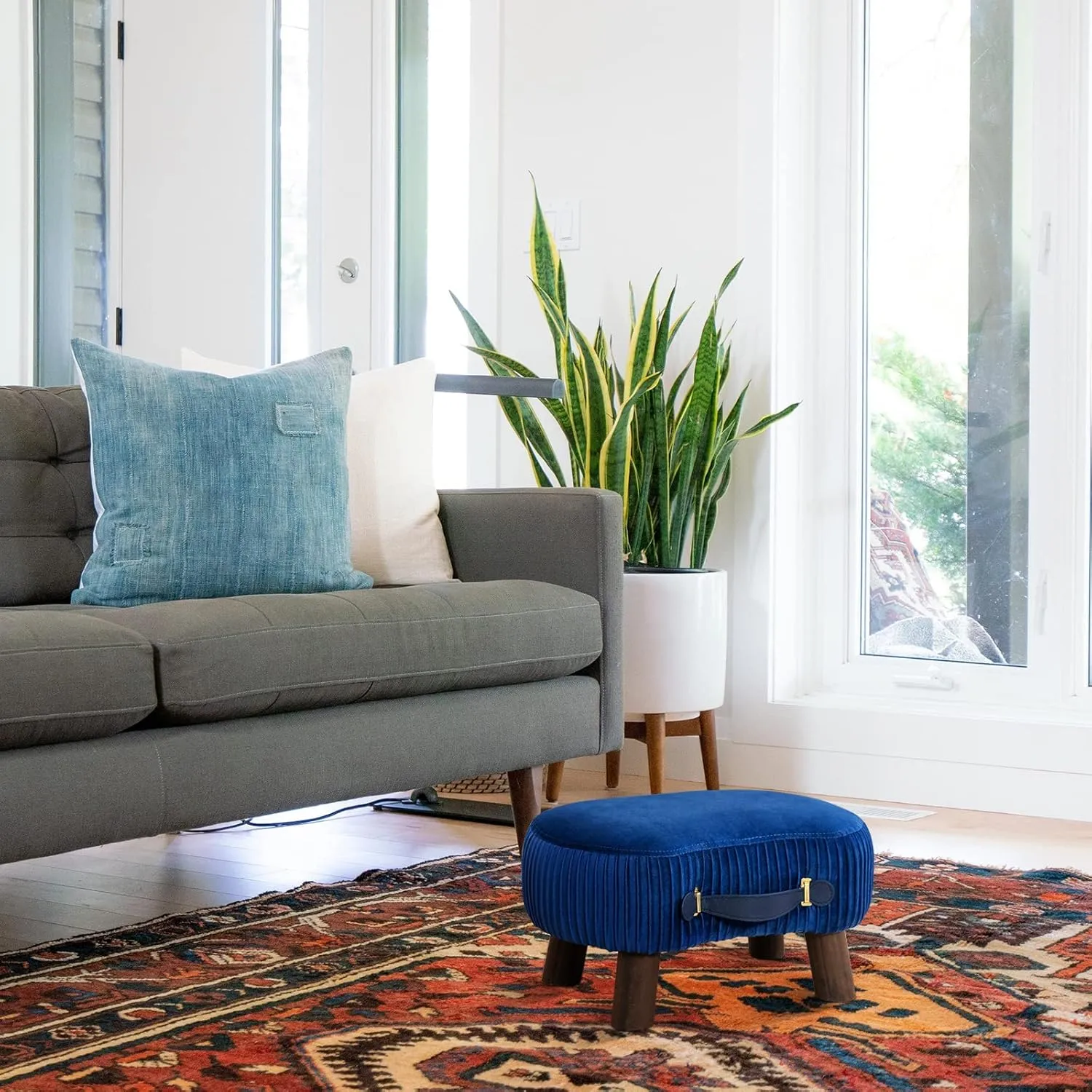 LUE BONA Small Curved Foot Stool with Handle, Velvet Footstool and Ottomans, Modern Foot Rest with Wooden Legs, Step Stool with Padded Seat for Couch, Living Room, Navy…