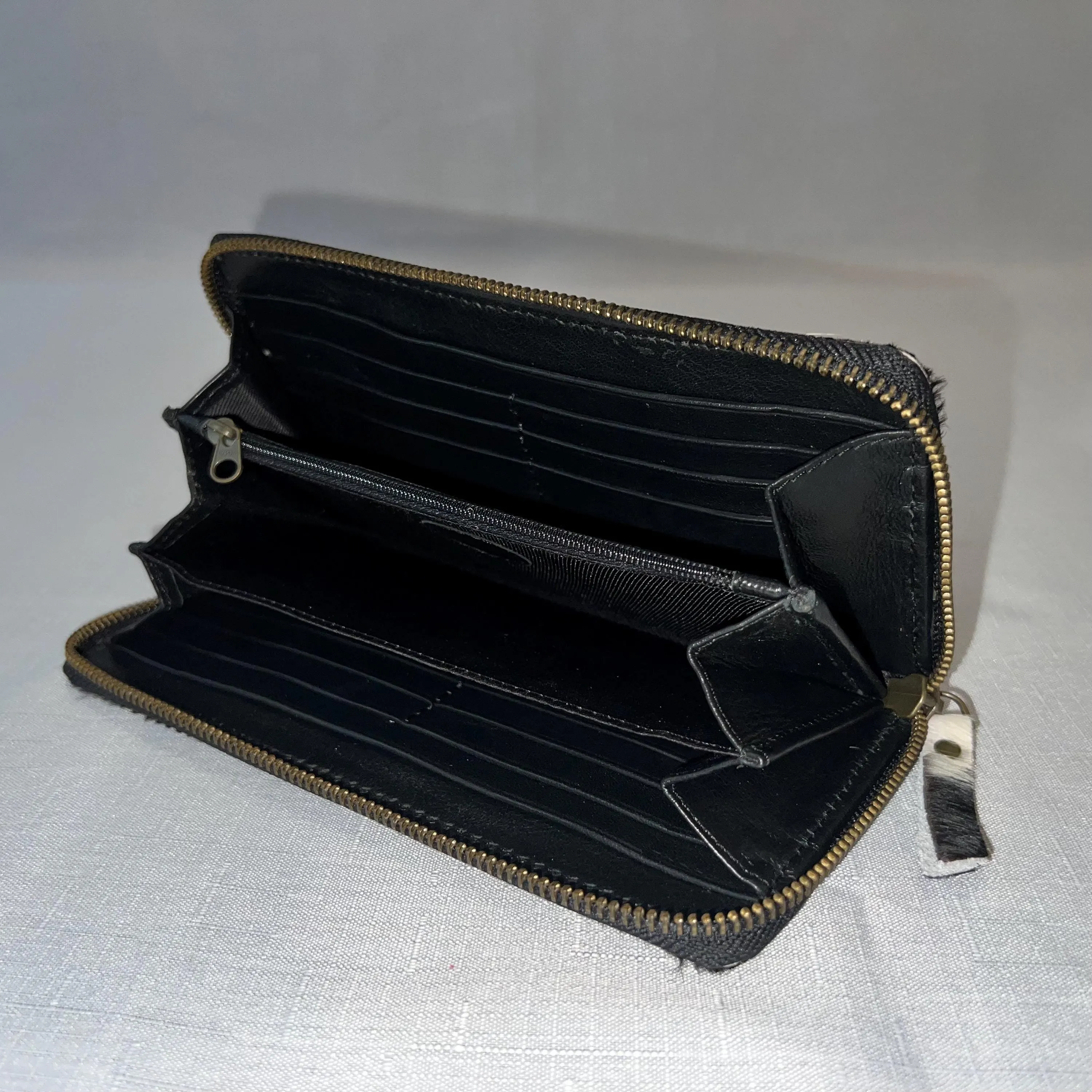 Mother's Day Gift Set- Handbag and Wallet, Real Cowhide & Leather, Premium Handbag, Secure Card Holder, Spacious and Durable Everyday Purse