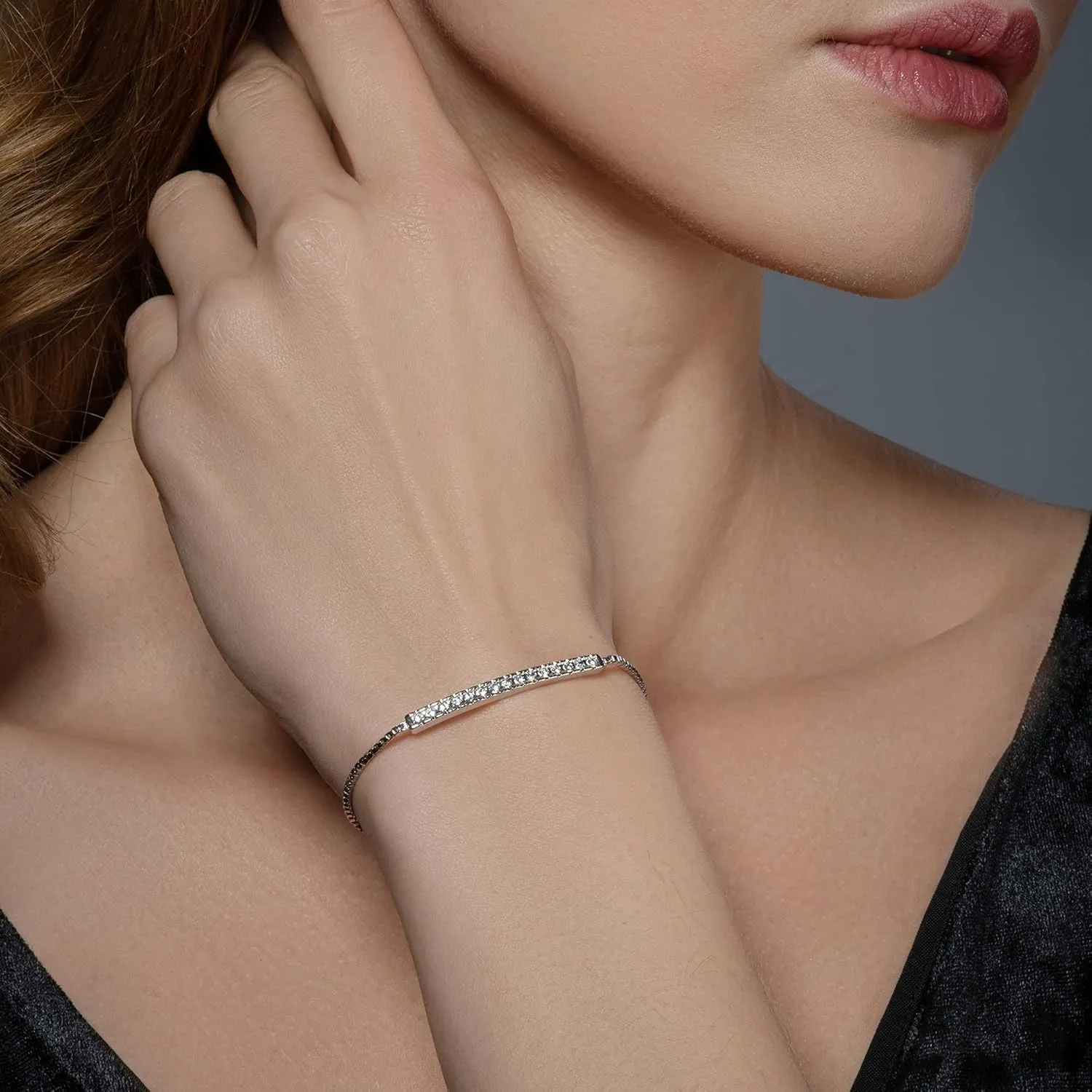 namana Swarovski Crystal Bar Bracelet. Gold Plated, Rose Gold Plated or Fine Silver Colored Bracelet. Cube Chain Bracelet with Adjustable Bead Fastening.