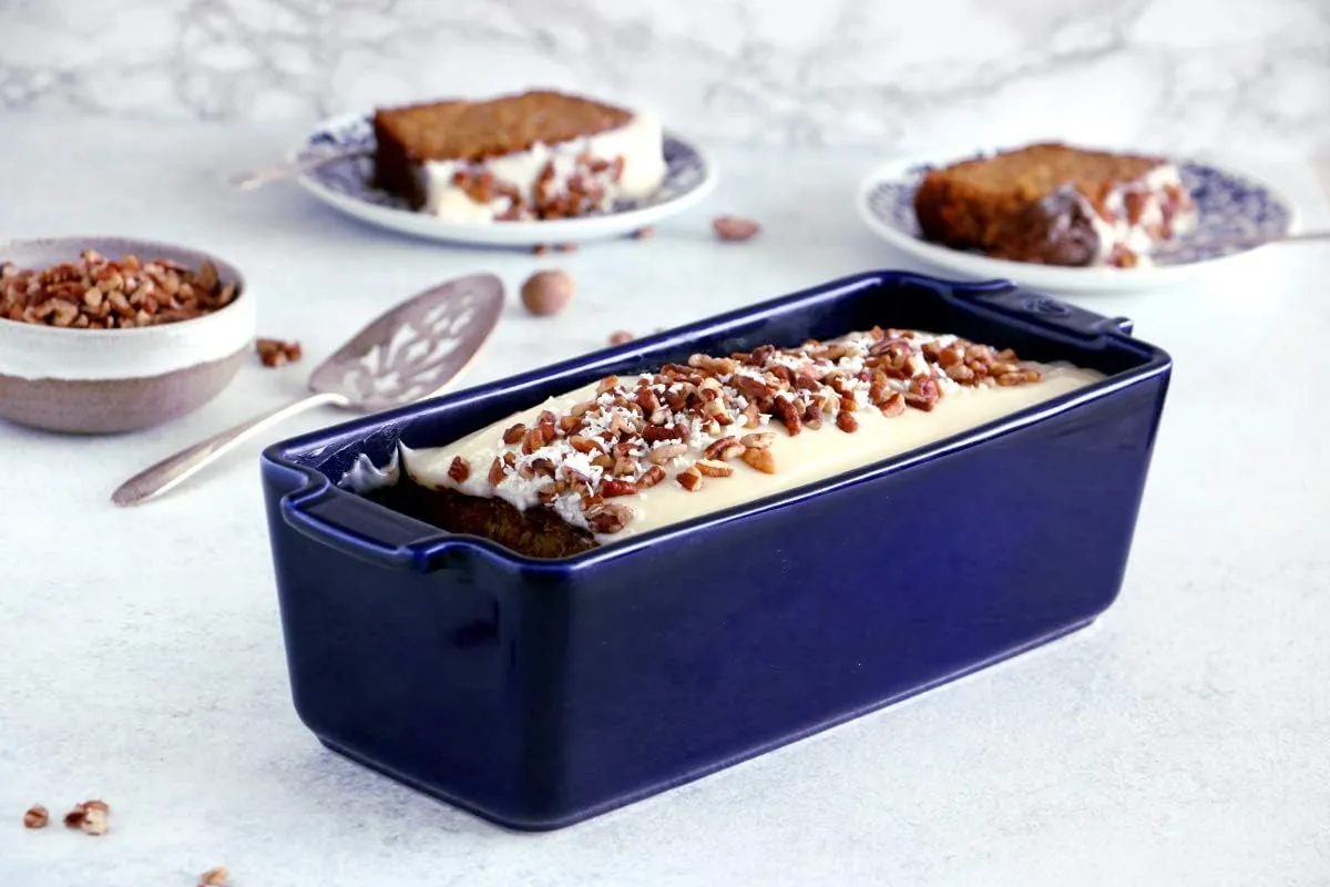 Peugeot - Appolia Loaf Pan - Ceramic Bread Baking Dish with Handles - Red, 10 x 4 x 3 inches