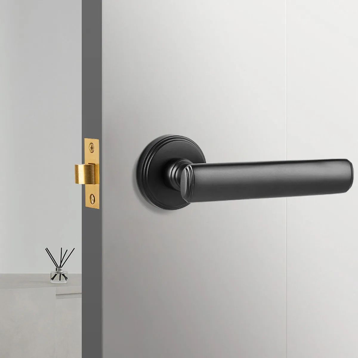 Privacy Door Handles – Stylish, Secure Brushed Brass Lockable Door Handle Black