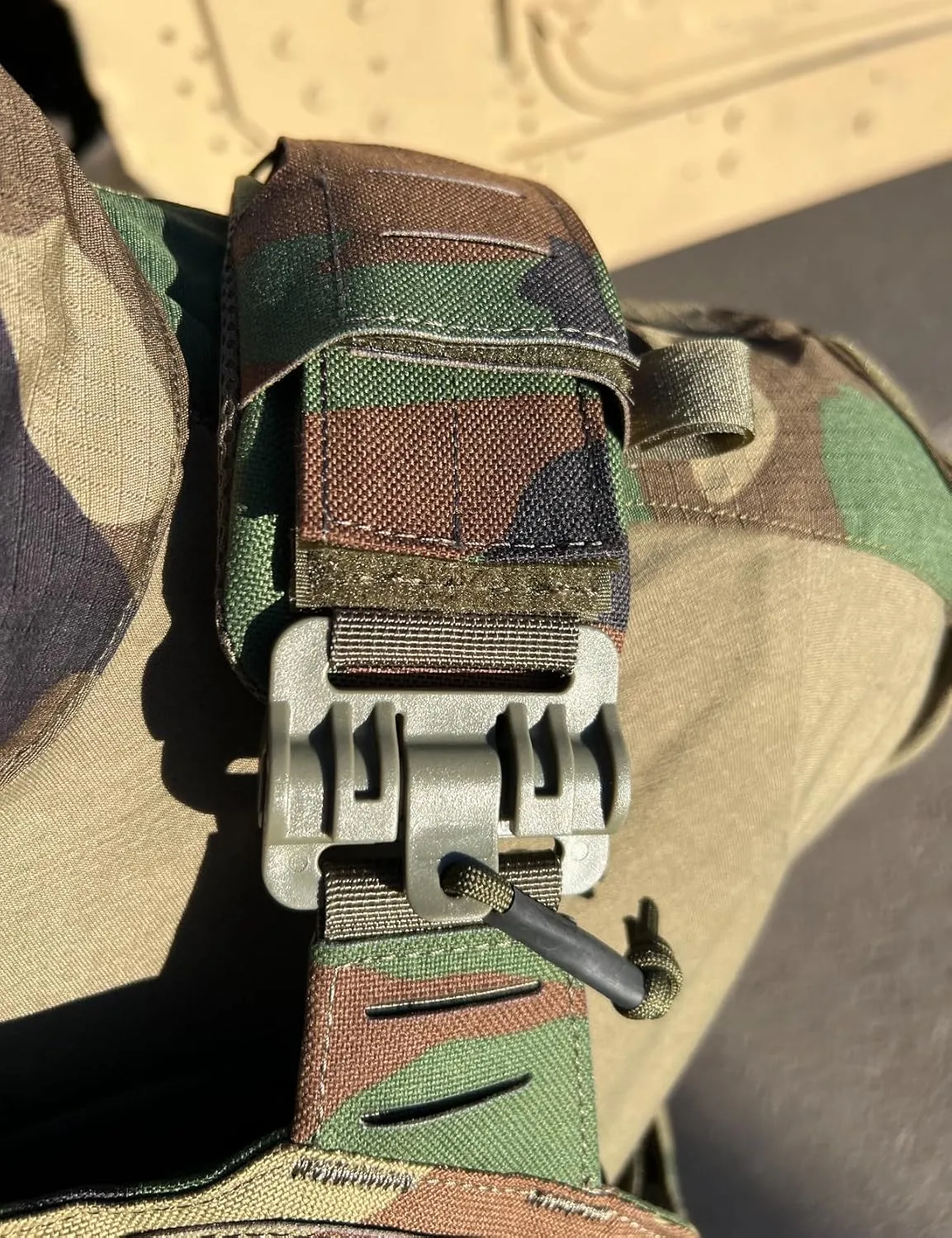 Redemption Crusader 2.0 Molle Quick Release Buckles Vest with Side Cummerbund Pouches and Triple Pouch