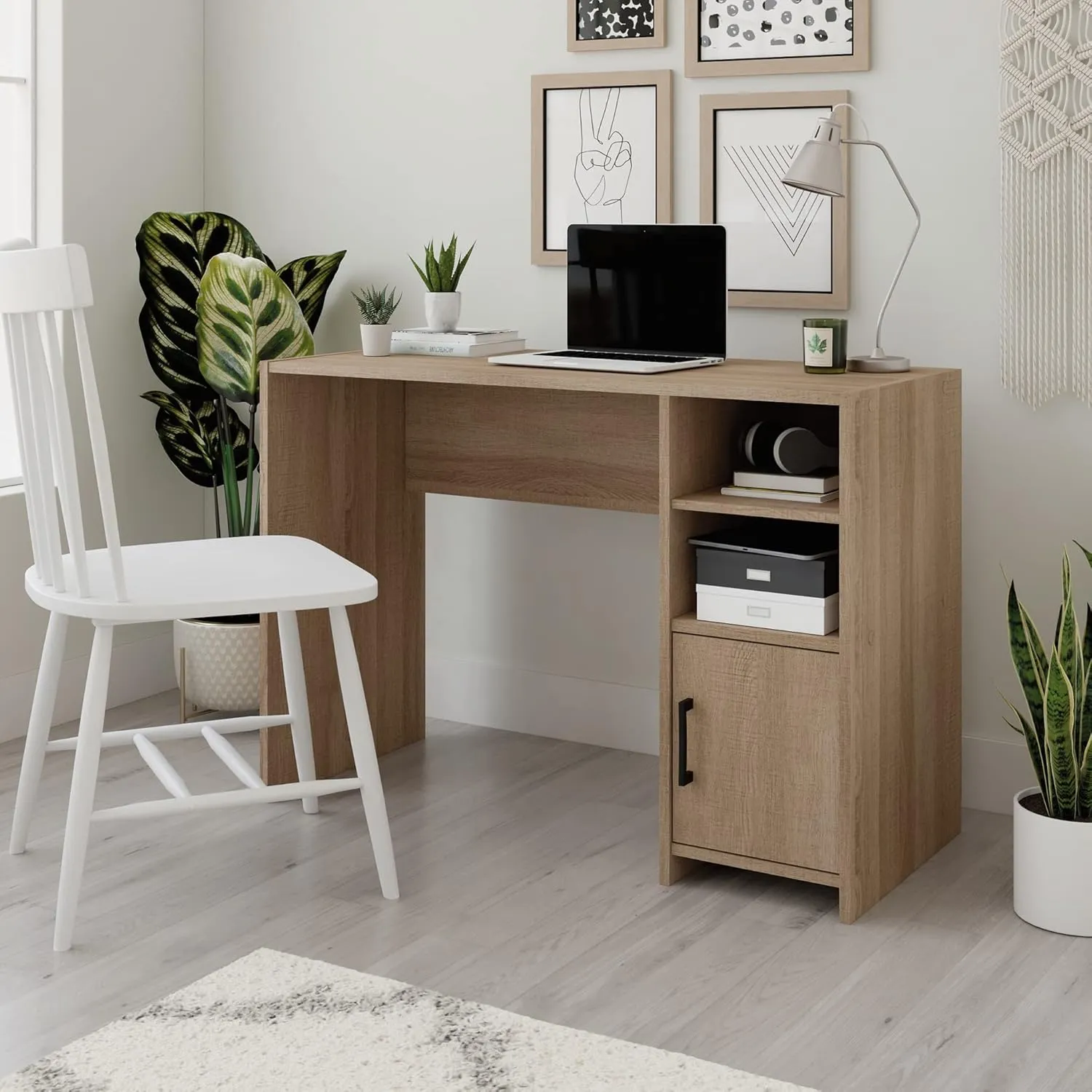 Sauder Beginnings Small Study Desk for Bedroom, Computer Desk for Small Spaces, in Summer Oak