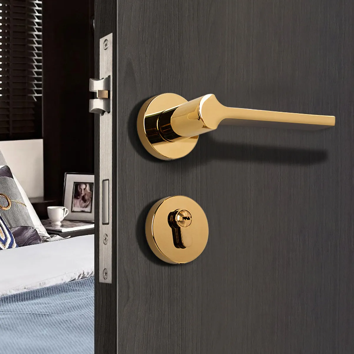 Stylish Aluminium Entrance Door Handles – Front Door Lever Handle Gold