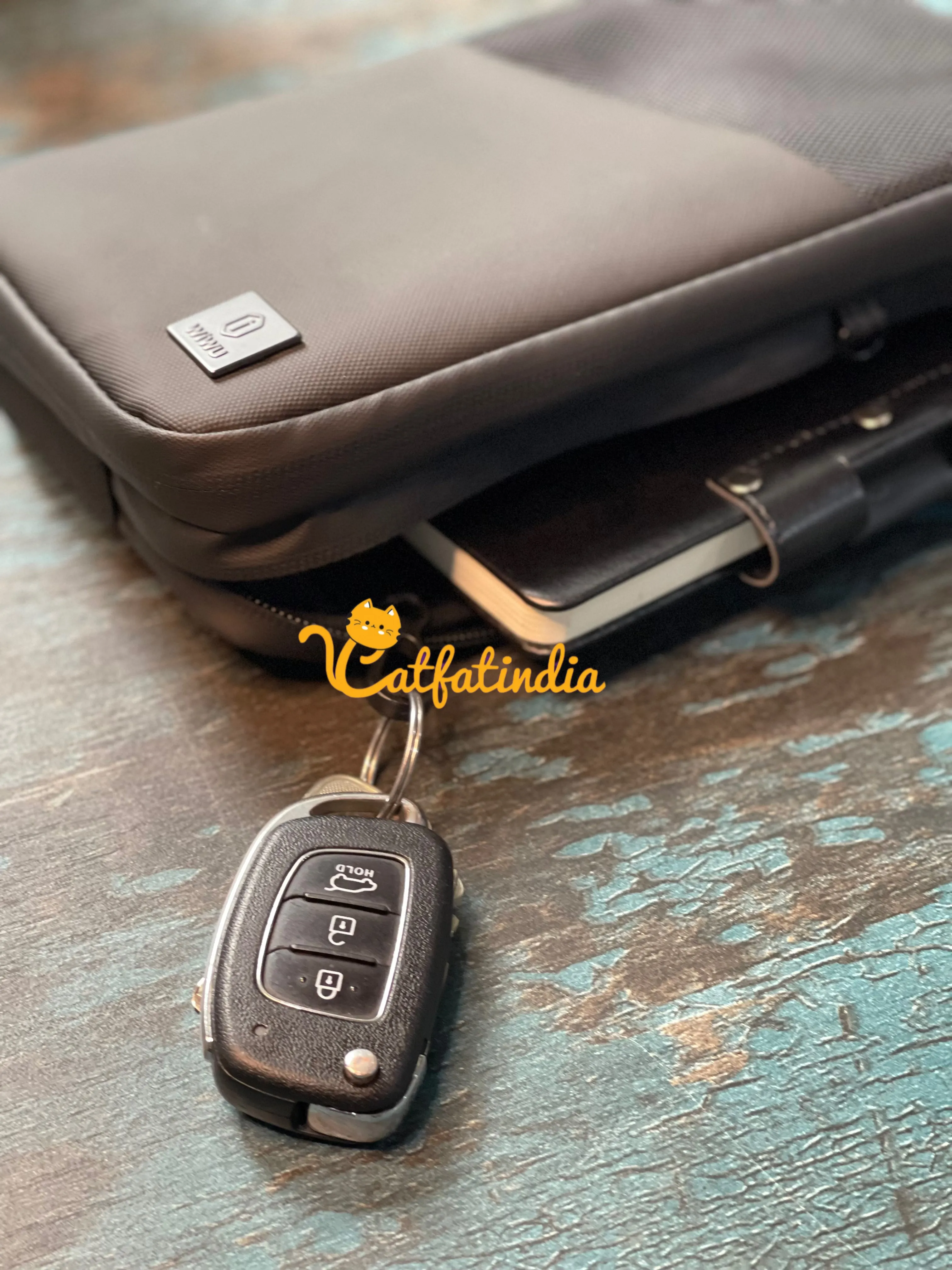 Travel Mate Sling