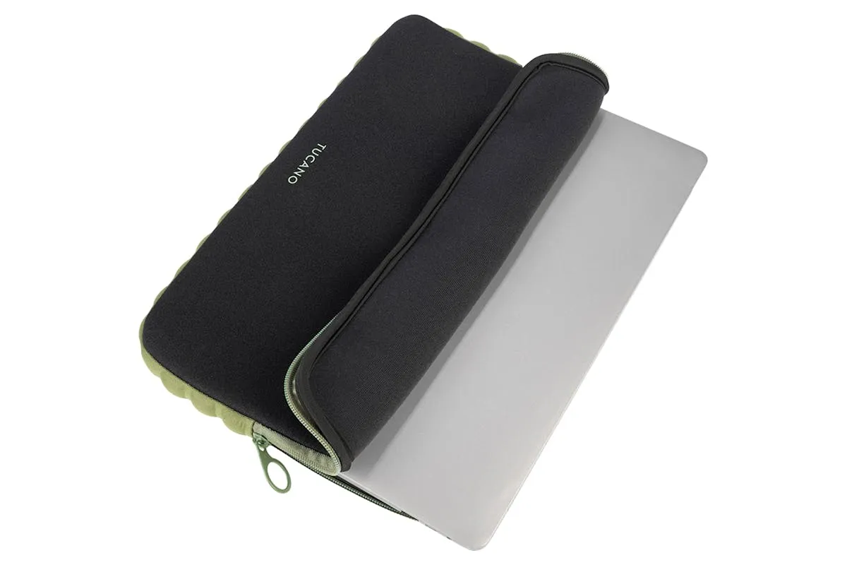Tucano OFFROAD 15.6"/16 Laptop Sleeve | Black