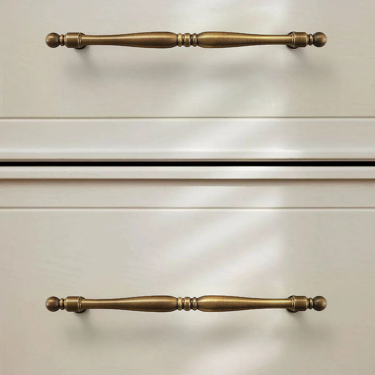 Vintage Brass Door Handles – Classic Cabinet & Drawer Pulls