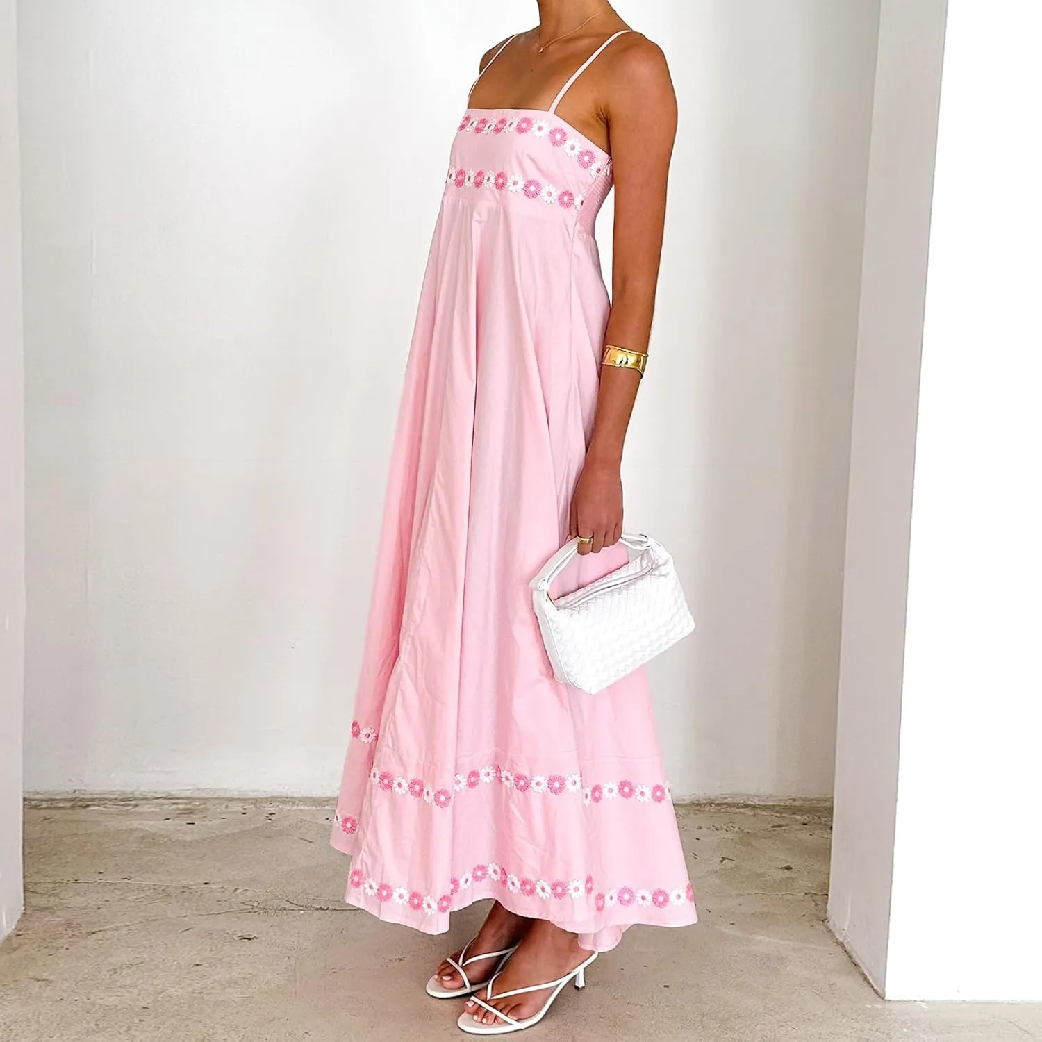 Women Boho Floral Sleeveless Smocked Maxi Dress Square Neck Spaghetti Strap Flowy Swing A Line Sundress